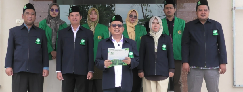 Rektor Unusida menyampaikan maklumat didampingi oleh segenap pimpinan (Foto: Humas Unusida)