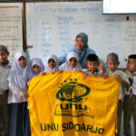 Mahasiswi Unusida, Elza Fiilmilla Sutejo (baju pink) saat PLP dan KKN Internasional di Todeng, Sung-Ai Padi, Narathiwat, Thailand. (Foto: Humas Unusida)