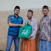 Safari Ramadhan Unusida, Berikan Santunan Marbot Masjid dan Berikan Layanan Check Up Kesehatan Gratis (Foto: Humas Unusida)