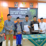 Kembangkan Merdeka Belajar, UNU Sumatera Barat Jalin Kerja Sama dengan Unusida 7 Penandatanganan MoU antara Rektor UNU Sumatera Barat dan Unusida (Foto: Humas Unusida)